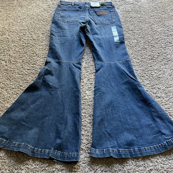 NWT Wrangler Retro High Rise Bell Bottom Flare Denim Hemp Stretch Jeans - Picture 5 of 13